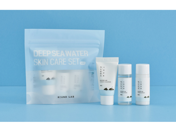 Заказать онлайн Round Lab 1025 Набор для ухода за кожей Dokdo Deep sea water skin care set mini (Тонер + Лосьон + Пенка) в KoreaSecret