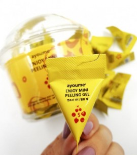 Заказать онлайн Ayoume Пилинг-гель (треугольник) Enjoy Mini Peeling Gel в KoreaSecret