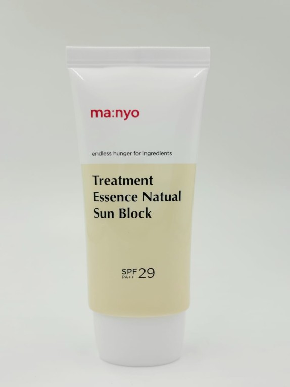 Заказать онлайн M Натуральный солнцезащитный крем Treatment Essence Natural Sunblock SPF29 PA++ в KoreaSecret