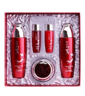 Заказать онлайн Daandan Bit Набор для ухода за кожей с женьшенем Premium Red Ginseng Skincare 3 Set в KoreaSecret