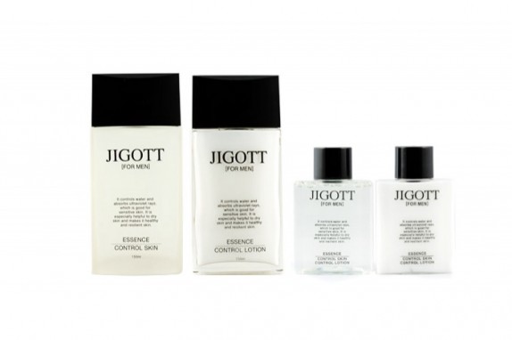 Заказать онлайн Jigott Набор по уходу за мужской кожей Moisture Skin Care 2set в KoreaSecret